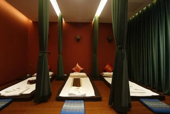 西安临潼区泰式按摩的被动瑜伽：当身体被折叠成诗